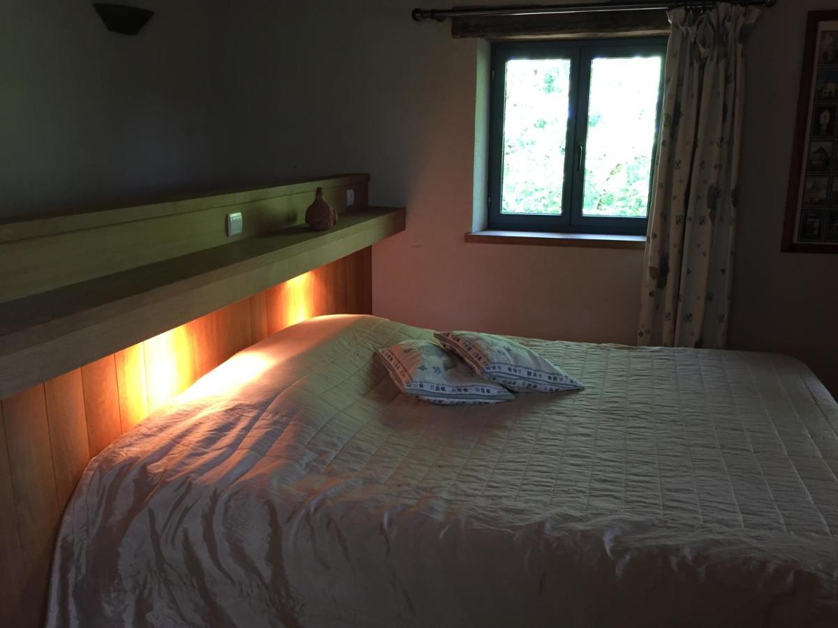 Les Huguets Acomodação com café da manhã Villeneuve-sur-Lot Quarto foto