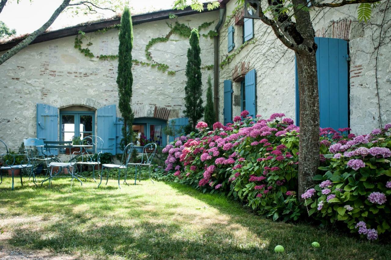 Les Huguets Acomodação com café da manhã Villeneuve-sur-Lot Exterior foto